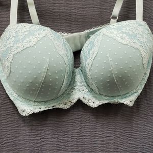 VS Bra 34DD